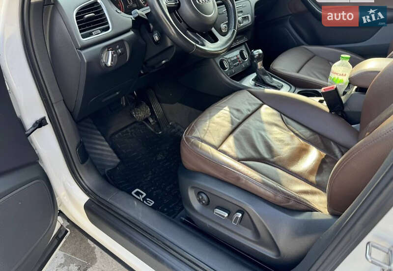 Внедорожник / Кроссовер Audi Q3 2015 в Ивано-Франковске