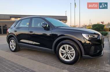 Внедорожник / Кроссовер Audi Q3 2020 в Львове