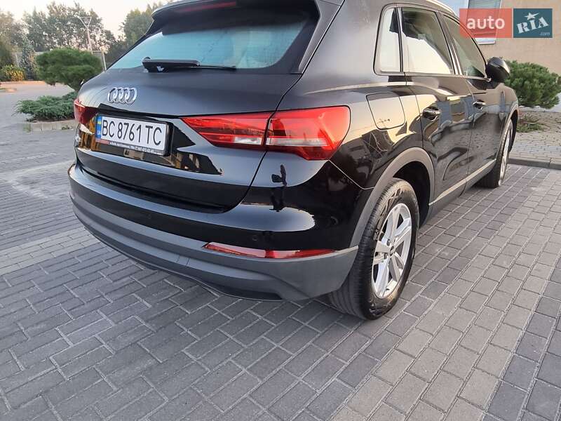 Позашляховик / Кросовер Audi Q3 2020 в Львові