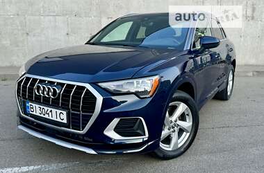 Внедорожник / Кроссовер Audi Q3 2020 в Киеве