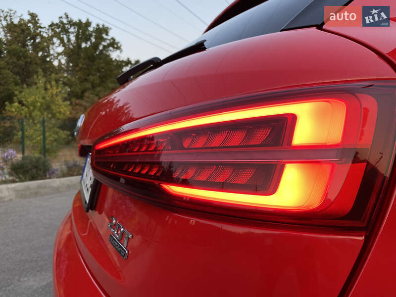 Позашляховик / Кросовер Audi Q3 2015 в Харкові