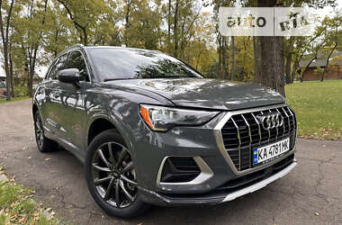 Позашляховик / Кросовер Audi Q3 2021 в Києві