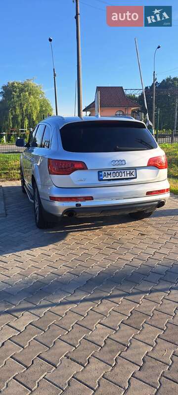 Внедорожник / Кроссовер Audi Q3 2012 в Звягеле