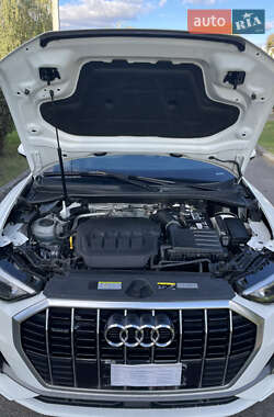Внедорожник / Кроссовер Audi Q3 2021 в 
