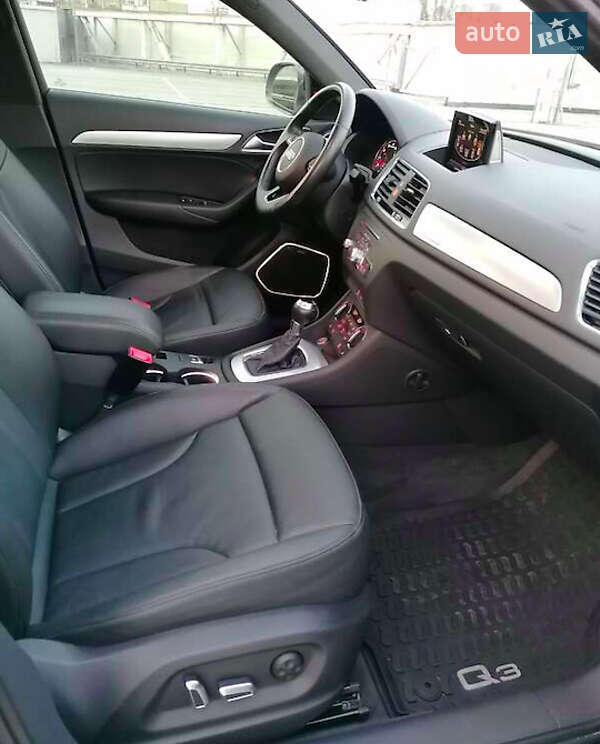 Внедорожник / Кроссовер Audi Q3 2016 в Киеве