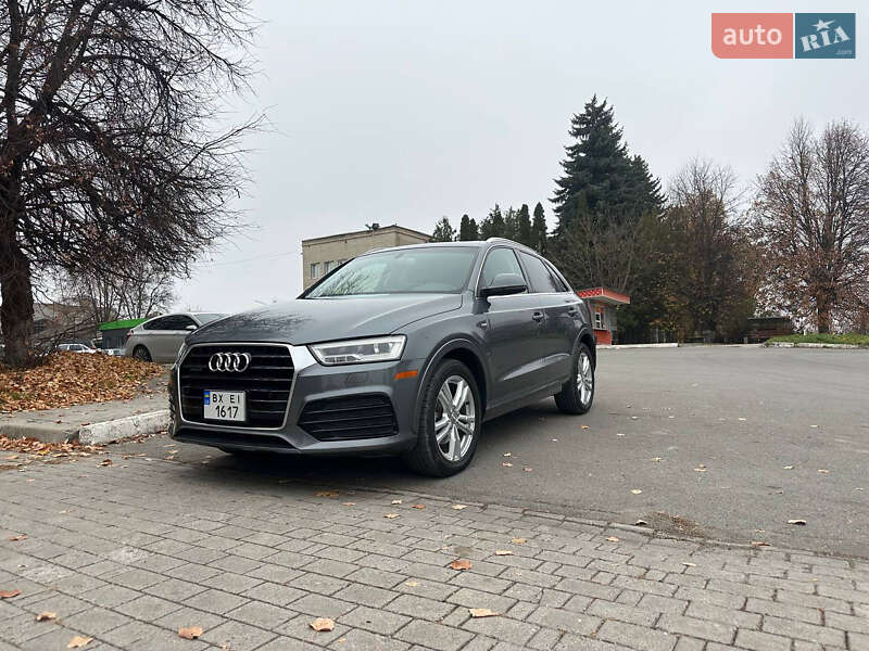 Внедорожник / Кроссовер Audi Q3 2015 в Каменец-Подольском