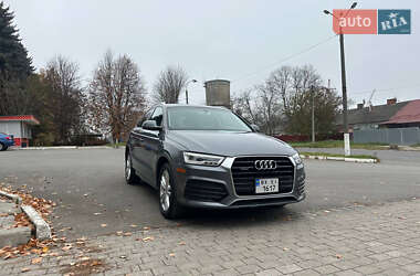 Внедорожник / Кроссовер Audi Q3 2015 в 
