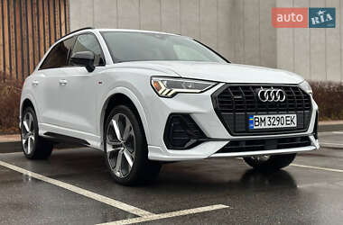 Позашляховик / Кросовер Audi Q3 2021 в Києві