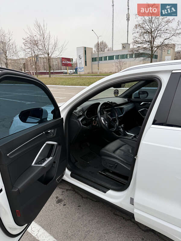Позашляховик / Кросовер Audi Q3 2019 в Кам'янському