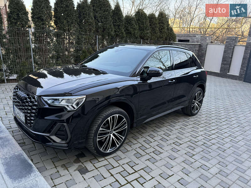 Позашляховик / Кросовер Audi Q3 2019 в Києві фото 2 Позашляховик / Кросовер Audi Q3 2019 в Києві