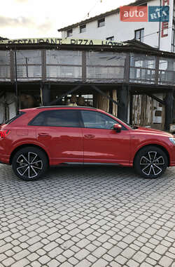 Внедорожник / Кроссовер Audi Q3 2023 в 