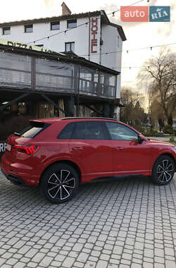 Внедорожник / Кроссовер Audi Q3 2023 в 