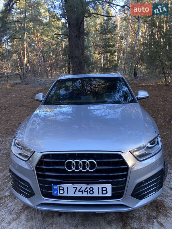 Внедорожник / Кроссовер Audi Q3 2017 в Полтаве