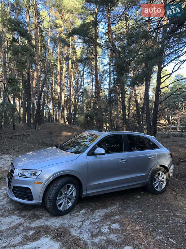 Внедорожник / Кроссовер Audi Q3 2017 в Полтаве