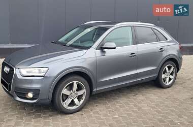 Внедорожник / Кроссовер Audi Q3 2015 в 