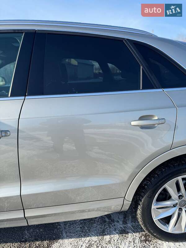 Внедорожник / Кроссовер Audi Q3 2015 в Тернополе