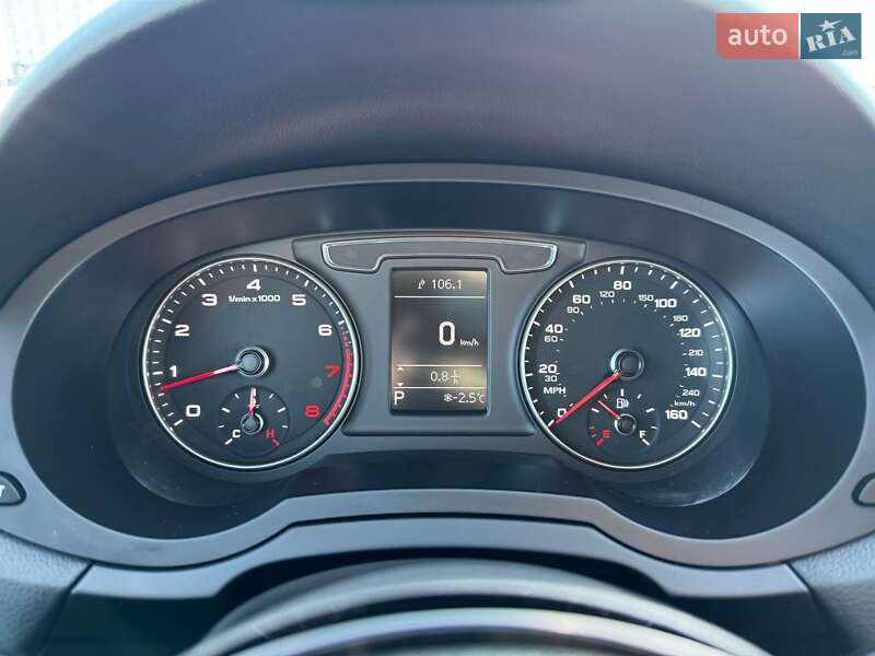 Внедорожник / Кроссовер Audi Q3 2015 в Тернополе