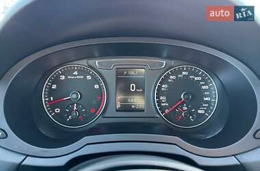 Внедорожник / Кроссовер Audi Q3 2015 в 