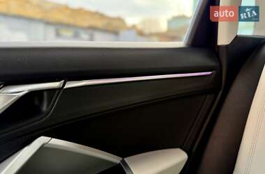 Внедорожник / Кроссовер Audi Q3 2020 в 