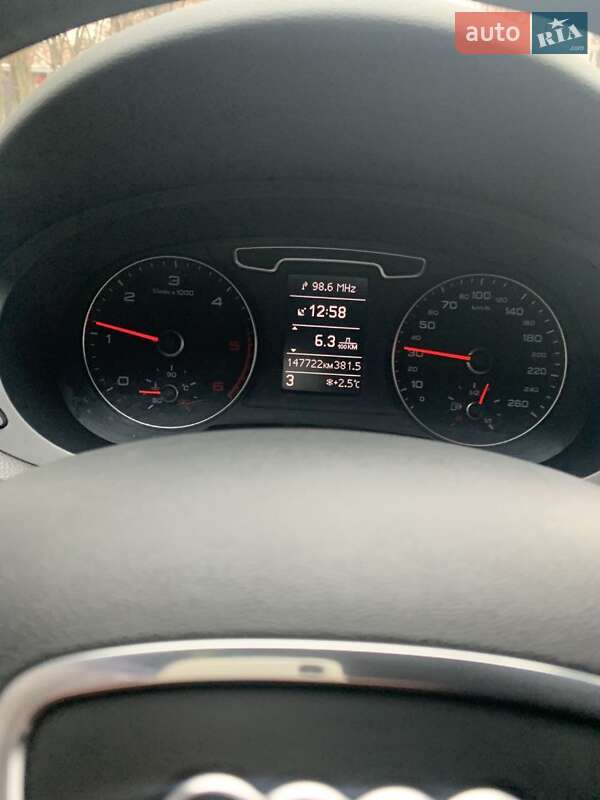 Внедорожник / Кроссовер Audi Q3 2013 в Черкассах