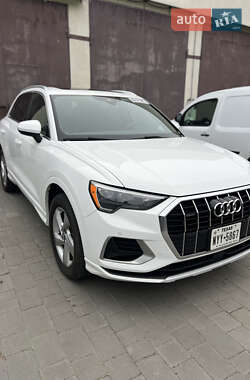 Позашляховик / Кросовер Audi Q3 2020 в Черкасах