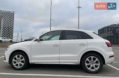 Позашляховик / Кросовер Audi Q3 2017 в 