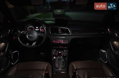 Внедорожник / Кроссовер Audi Q3 2016 в 