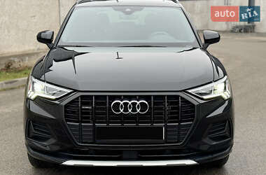 Внедорожник / Кроссовер Audi Q3 2022 в Киеве