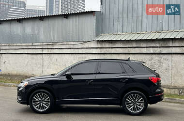 Внедорожник / Кроссовер Audi Q3 2022 в Киеве