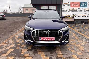 Внедорожник / Кроссовер Audi Q3 2022 в Львове