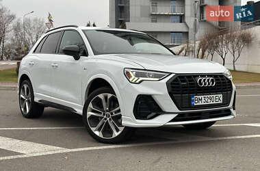 Внедорожник / Кроссовер Audi Q3 2021 в Киеве