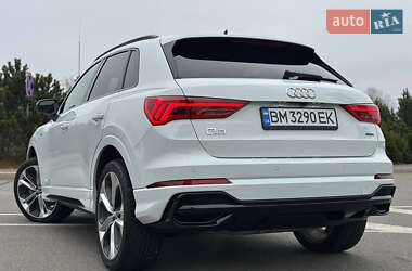 Внедорожник / Кроссовер Audi Q3 2021 в Киеве