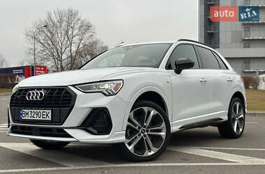 Внедорожник / Кроссовер Audi Q3 2021 в Киеве