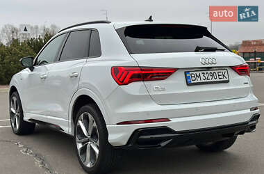 Внедорожник / Кроссовер Audi Q3 2021 в Киеве