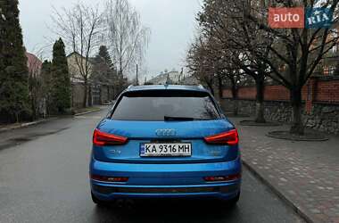 Позашляховик / Кросовер Audi Q3 2015 в 