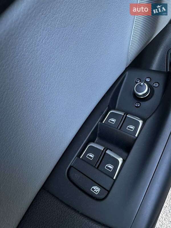 Позашляховик / Кросовер Audi Q3 2015 в Києві