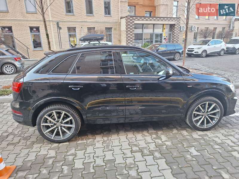 Внедорожник / Кроссовер Audi Q3 2017 в Черновцах