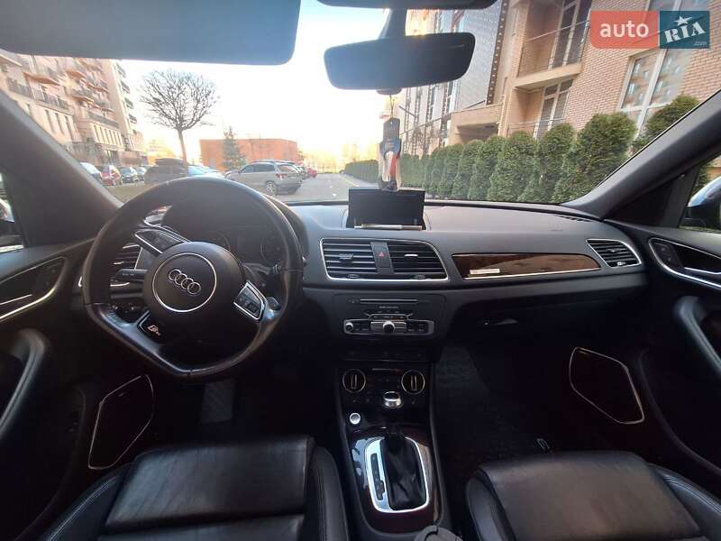 Внедорожник / Кроссовер Audi Q3 2017 в Черновцах