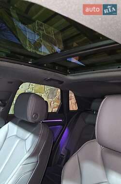 Внедорожник / Кроссовер Audi Q3 2023 в 