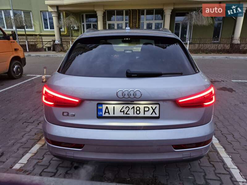 Внедорожник / Кроссовер Audi Q3 2016 в Киеве