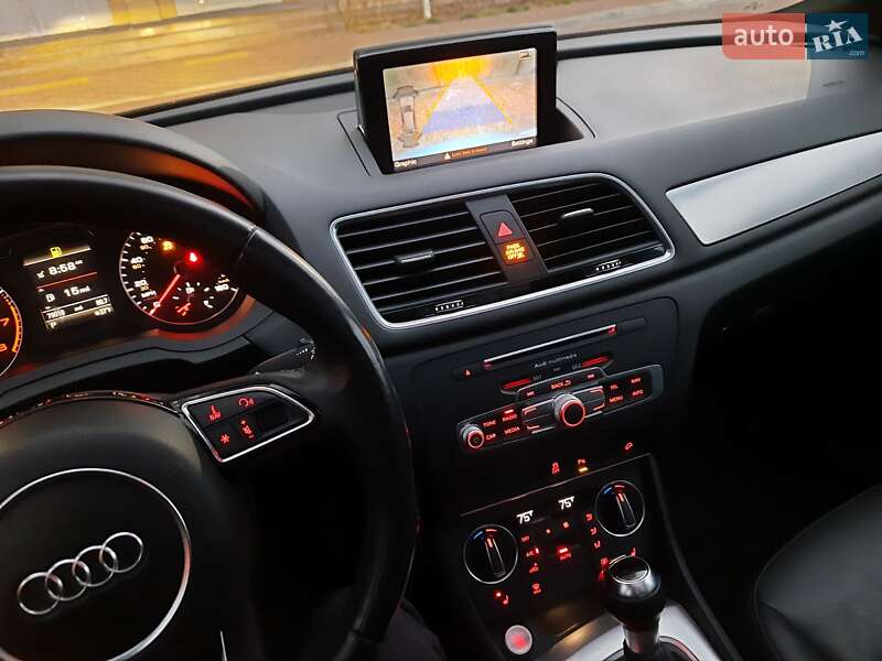 Внедорожник / Кроссовер Audi Q3 2016 в Киеве