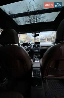 Внедорожник / Кроссовер Audi Q3 2016 в 
