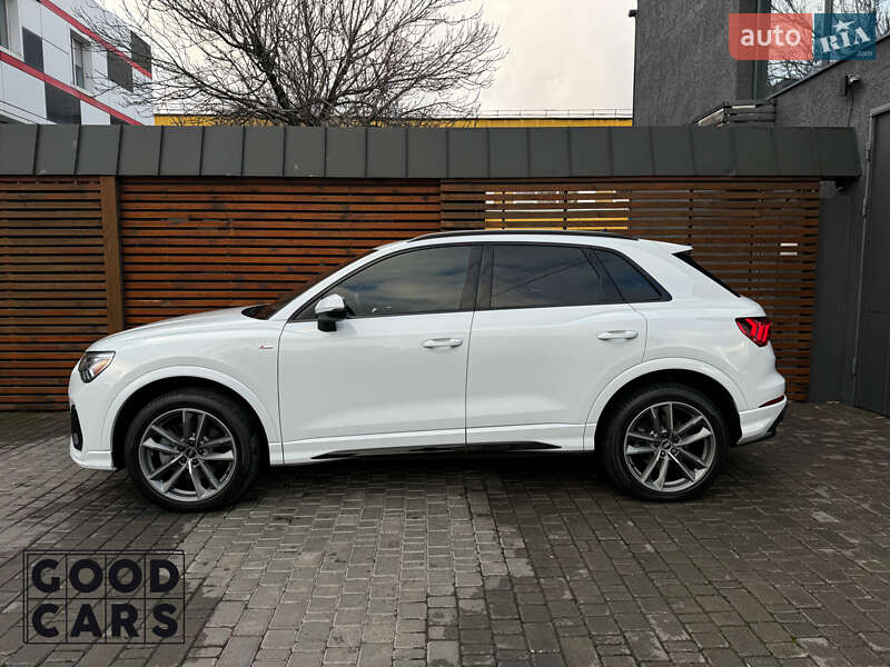 Позашляховик / Кросовер Audi Q3 2021 в Одесі