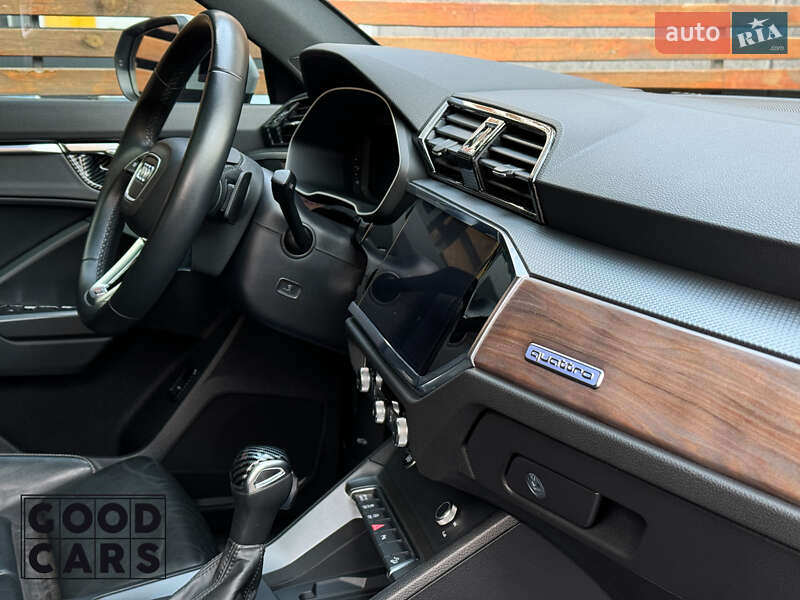 Позашляховик / Кросовер Audi Q3 2021 в Одесі