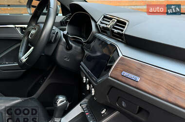 Внедорожник / Кроссовер Audi Q3 2021 в 