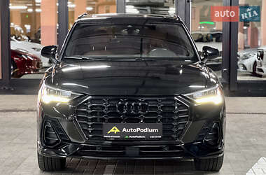 Внедорожник / Кроссовер Audi Q3 2019 в 