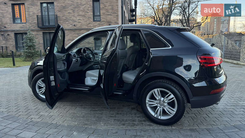 Внедорожник / Кроссовер Audi Q3 2012 в Ивано-Франковске