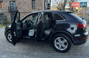 Внедорожник / Кроссовер Audi Q3 2012 в 