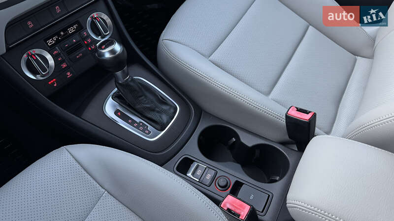 Внедорожник / Кроссовер Audi Q3 2012 в Ивано-Франковске