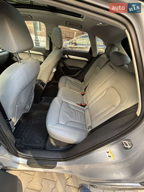 Внедорожник / Кроссовер Audi Q3 2017 в Киеве